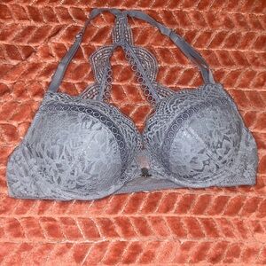 VICTORIA’S SECRET DREAM ANGELS HALTER UNDER WIRE PUSH UP BRA. Size 34B.